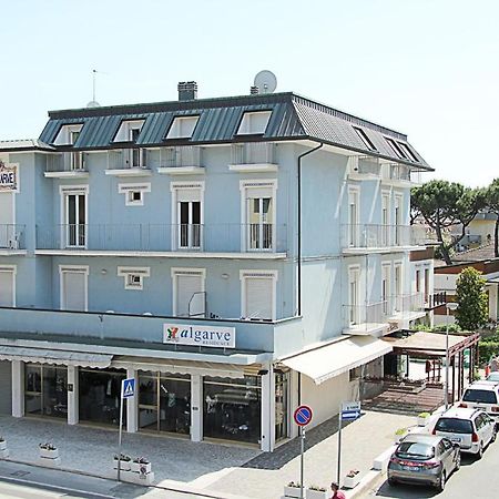 Residence Algarve Римини Экстерьер фото
