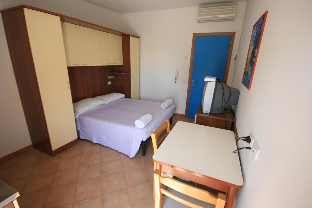 Residence Algarve Римини Экстерьер фото