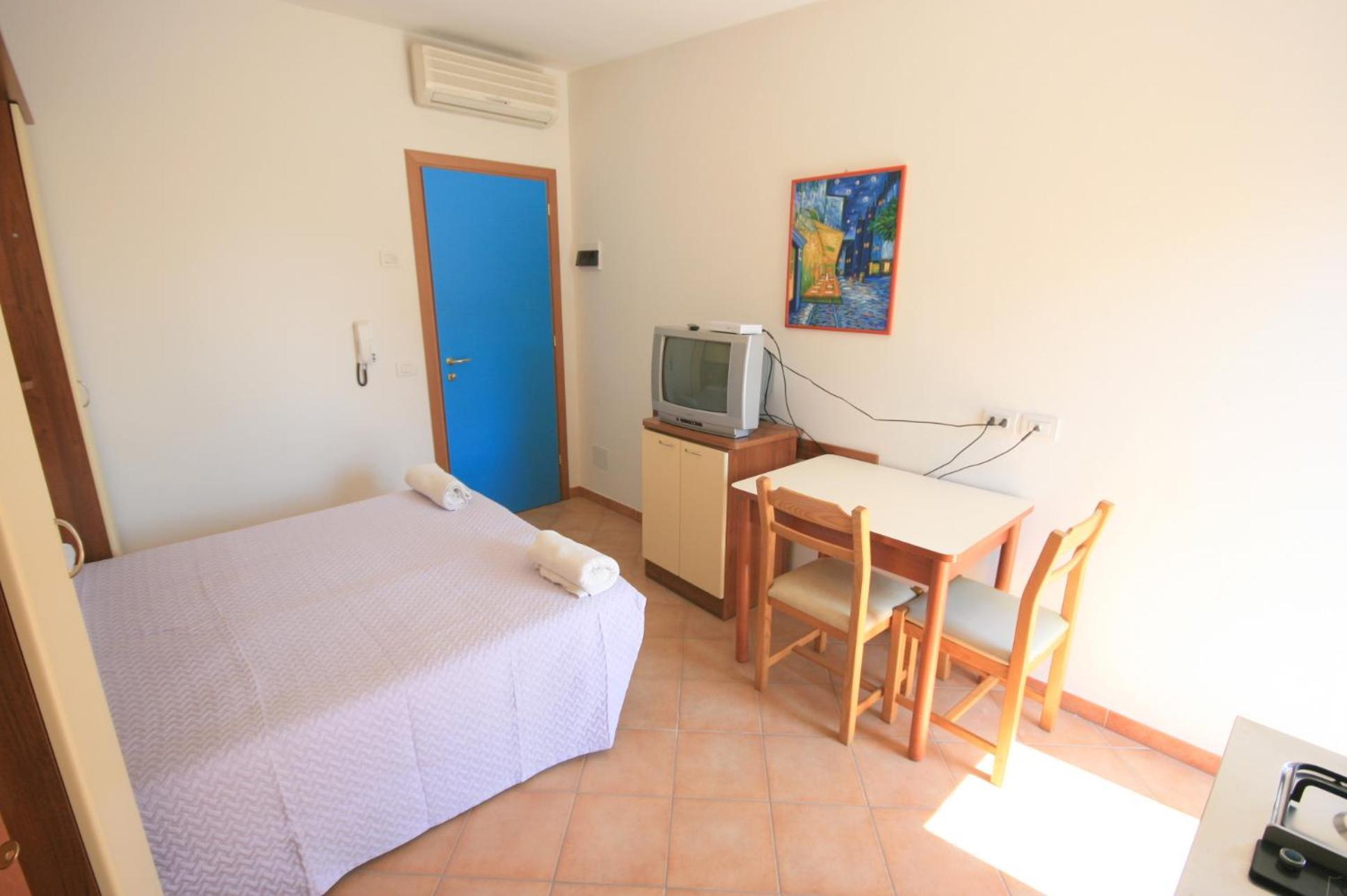 Residence Algarve Римини Экстерьер фото