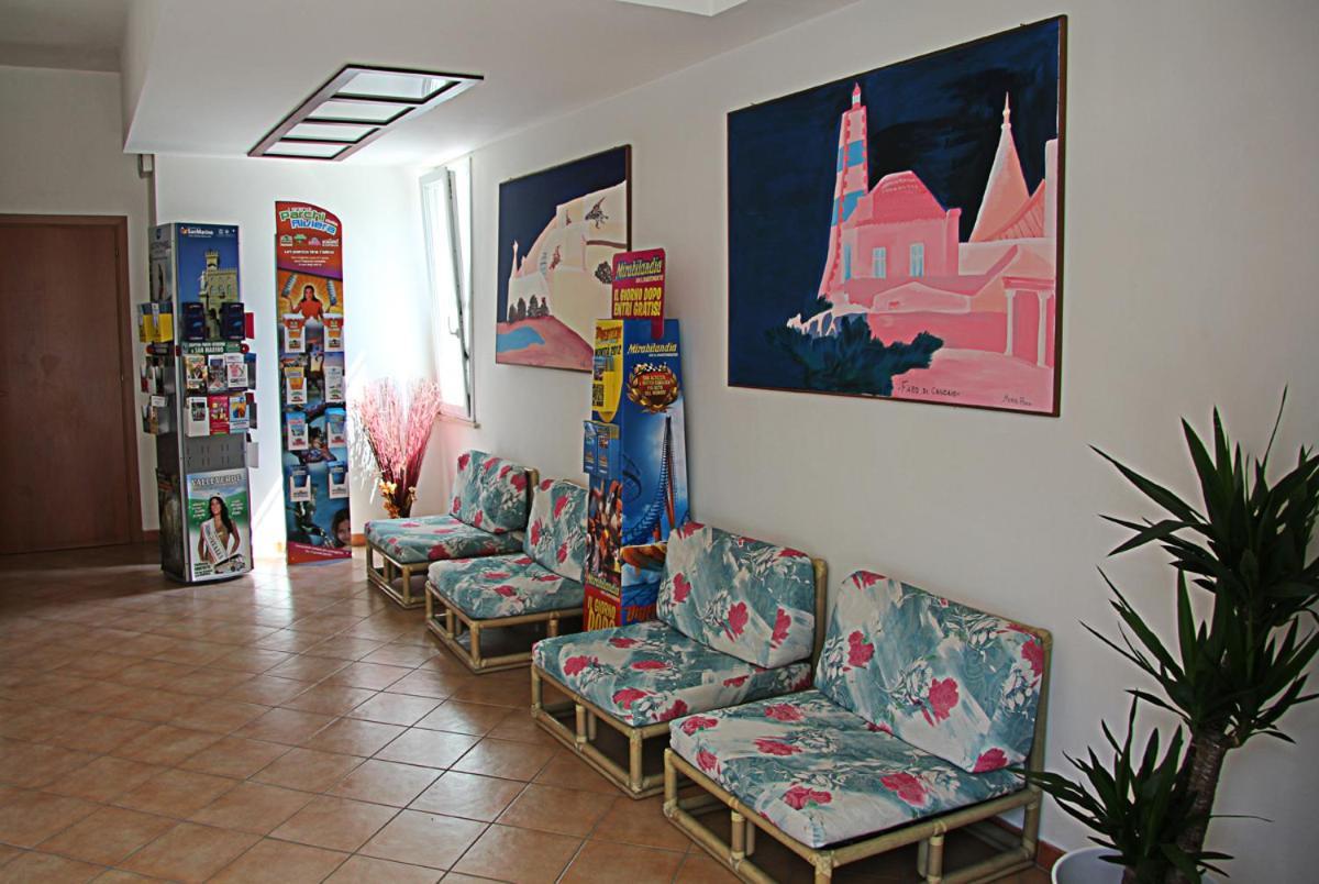 Residence Algarve Римини Экстерьер фото