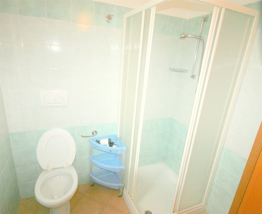 Residence Algarve Римини Экстерьер фото