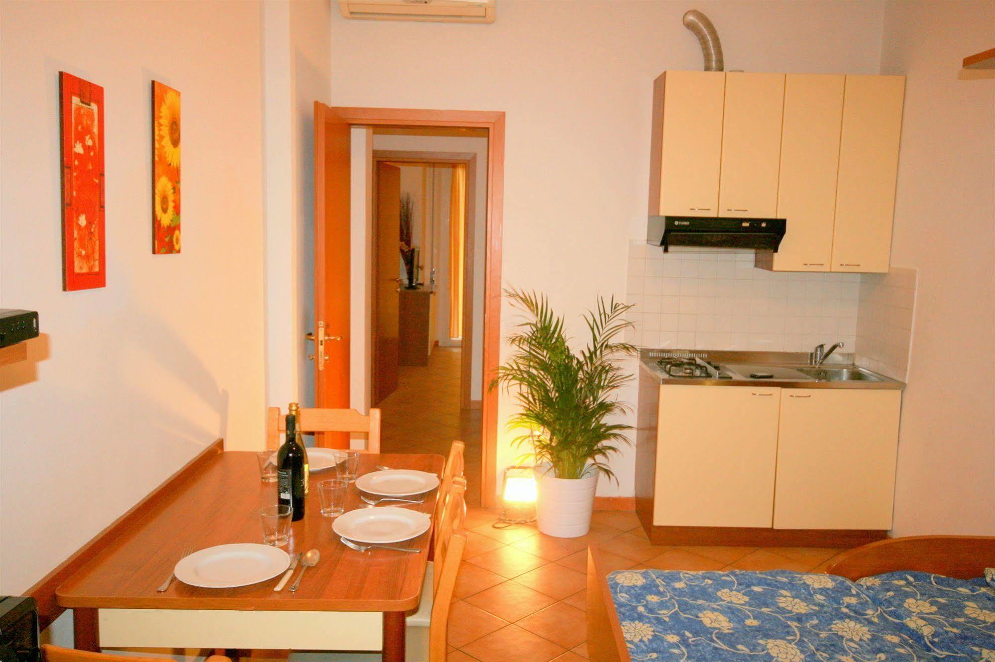 Residence Algarve Римини Экстерьер фото