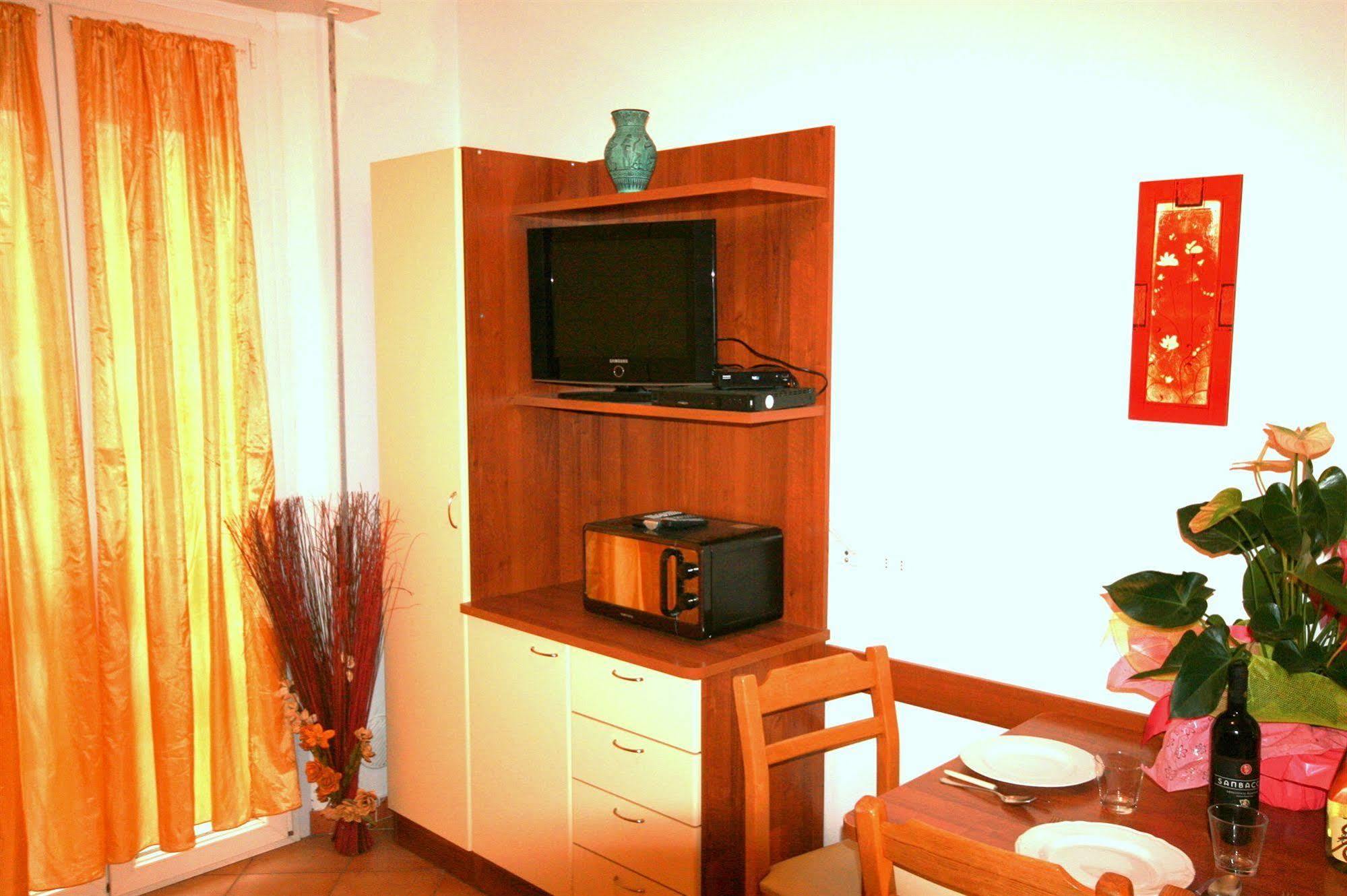 Residence Algarve Римини Экстерьер фото